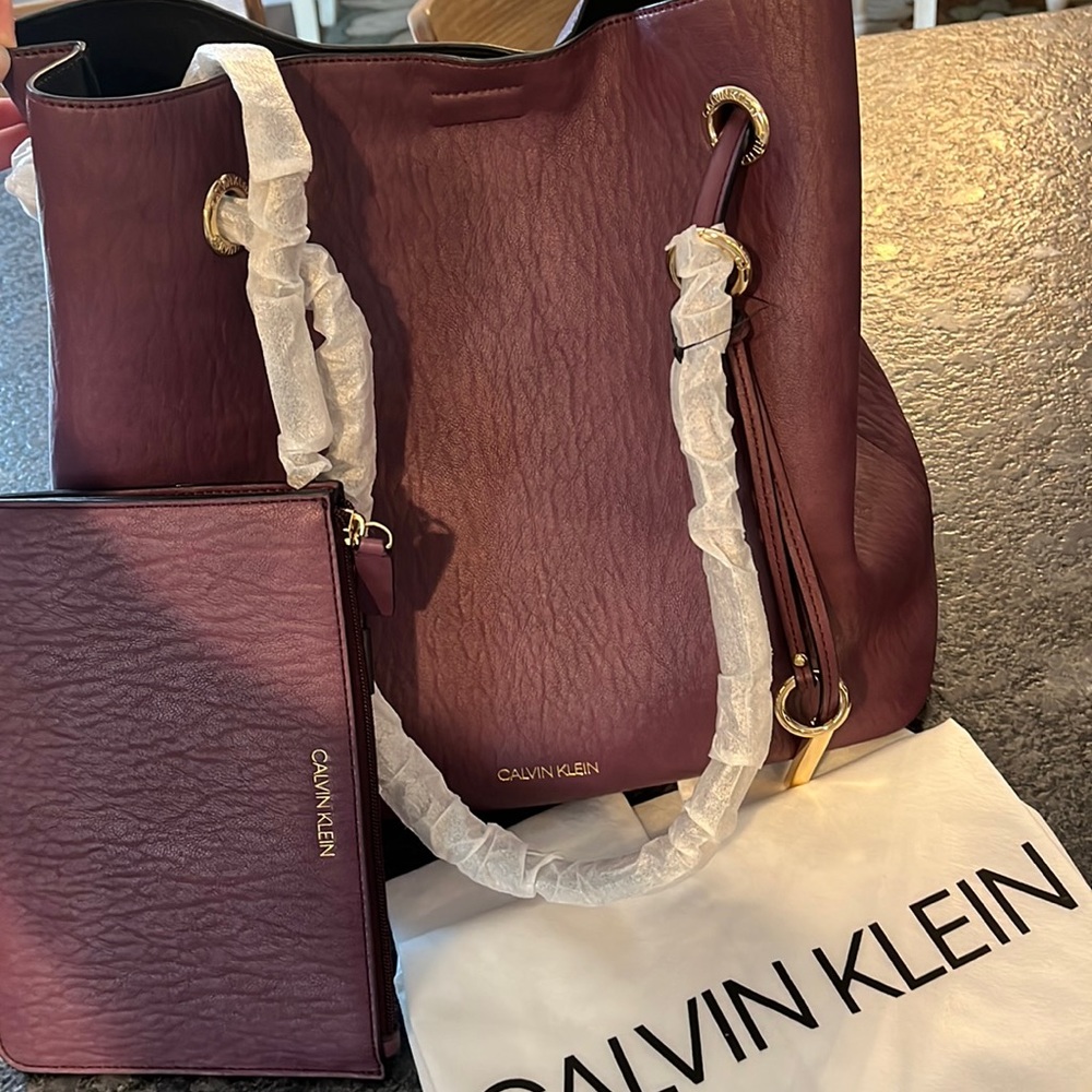 New reversible Calvin Klein Gabrianna bag with clutch